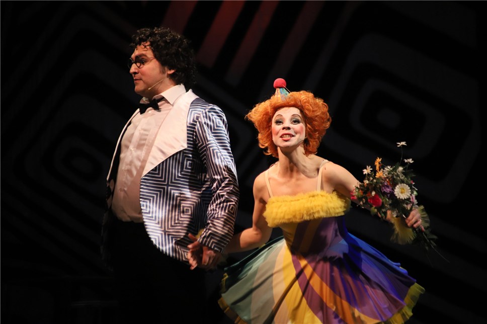 Сцена из спектакля "Принцесса цирка". Фото: komiopera.ru