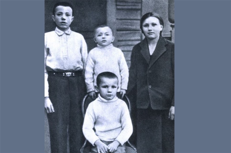 Семья гагарина жена и дети. Маленький Юра Гагарин история сестра.