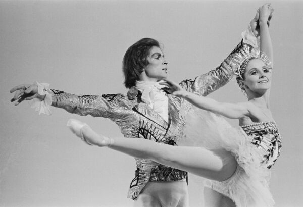 Рудольф Нуреев в балете "Щелкунчик". Фото: iconiclicensing.net