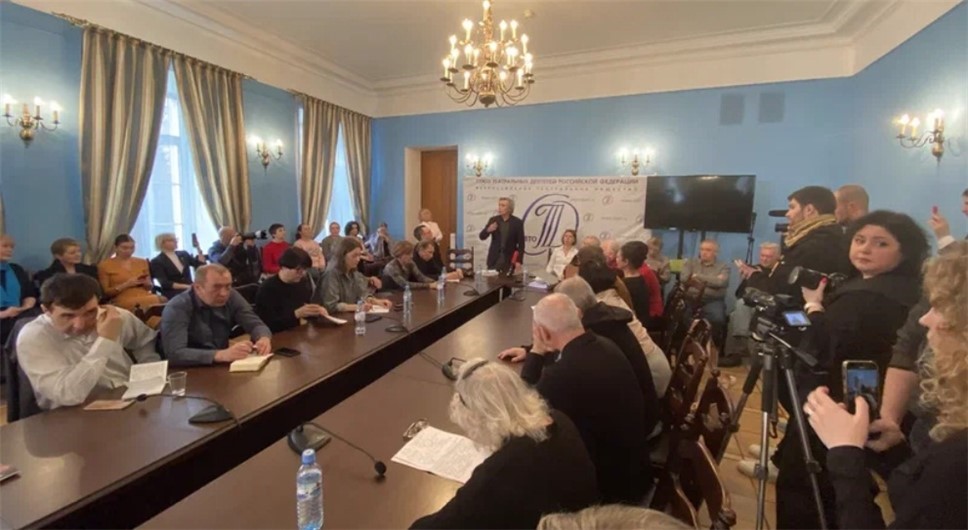 Пресс-конференция 28 апреля 2022 года в СТД РФ против объединения театров. Фото: Юлия Ласкорунская (СТД РФ)
