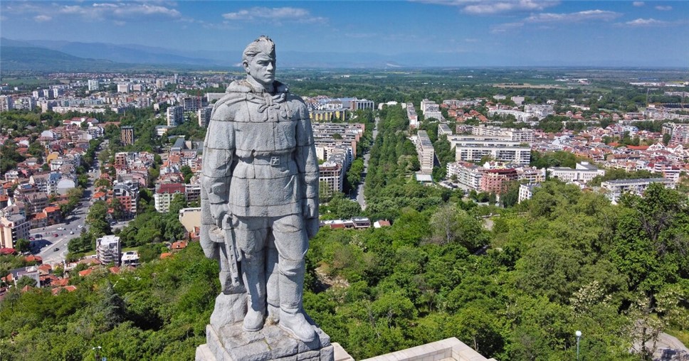 Ассамблея народов Евразии провела форум в защиту памятника 