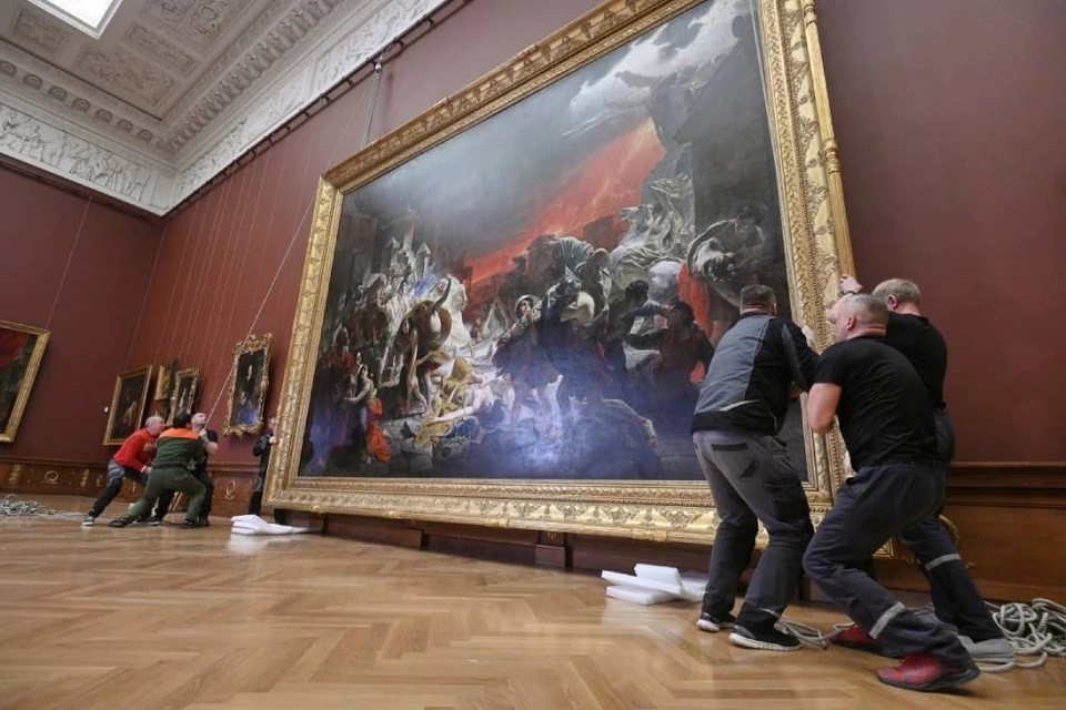"Последний день Помпеи" снова украшает Русский музей