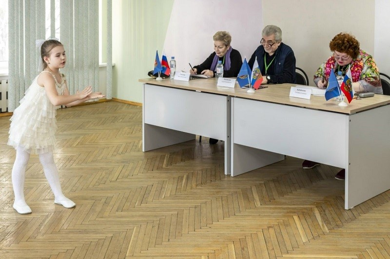 Во всероссийском конкурсе чтецов победила семилетняя Полина Волкова