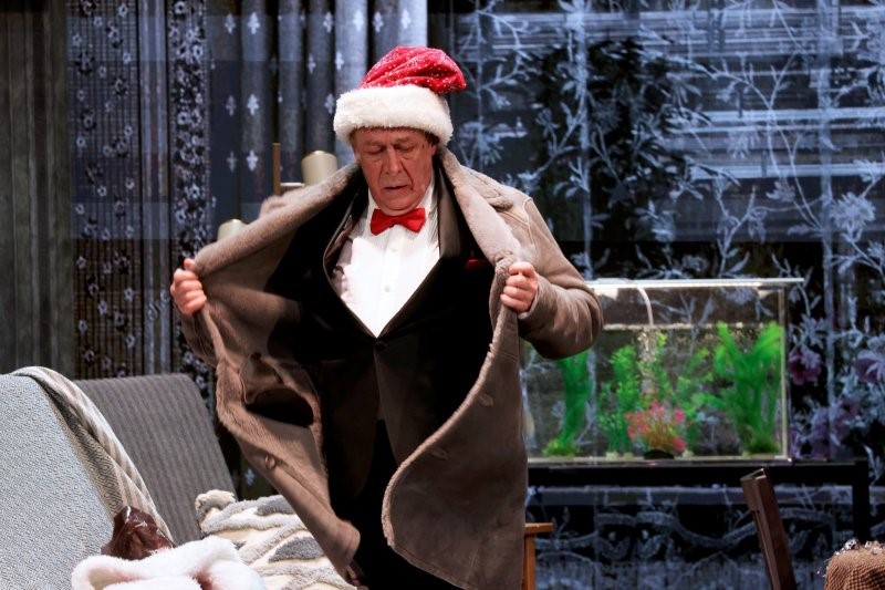 Ефремов вернулся на сцену: в «Мастерской “12”» показали «Без свидетелей»