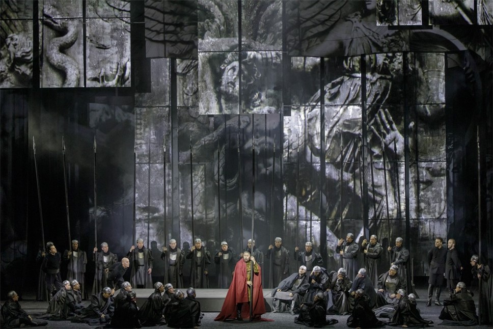 32-й сезон "Золотой маски" откроется показом во Владивостоке спектакля "Трубадур"